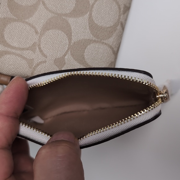 Coach CJ721 Corner Zip Trio In Signature Canvas Gold/Khaki Multi (Firm Price) - Picture 5 of 16